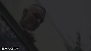 Szép túlsúlyos zsenge pipi könyörtelen popsi szexe