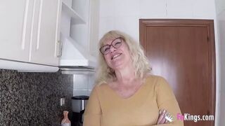 Fiatal pali és a szexéhes nagymuter