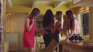 WOWGIRLS - Linda Sweet fenékbe tolva