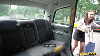 Fake Taxi - Gina Ferocious a szenvedélyes csöcsös fiatal