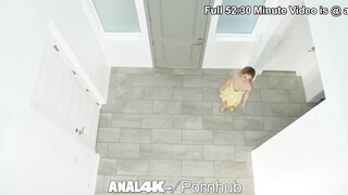Anal4K - Bella Rose hátsó bejáratba tolva