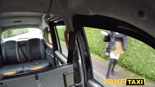 Fake Taxi - Szoknyás zsenge nőci a taxissal baszik