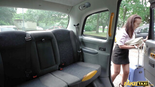 Fake Taxi  - Gigantikus cickós tinédzser csajszika megkefélve