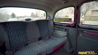 Fake Taxi - Caty Kiss a bűbájos milf