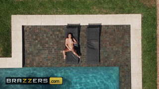 BRAZZERS - Jolee Love a hatalmas cickós zsenge gádzsi