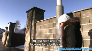 PublicAgent - Tinédzser milf a kocsiban dug