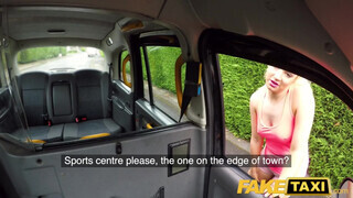 Fake Taxi - Lana Harding a taxissal kamatyol