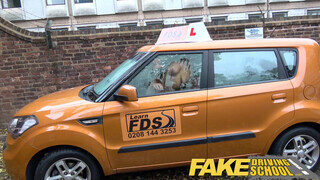 Fake Driving School - 19 éves csajszi ánuszba is engedi
