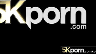 5KPorn - Naomi Nash kiborotvált cuncija megtömve