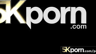 5KPorn - Naomi Blue cuncija megkúrva