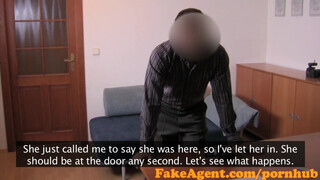 FakeAgent - picike világos szőke pipi nem nedvesedik