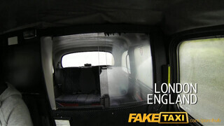 FakeTaxi - vörös rövid hajú maca szúk cuncija