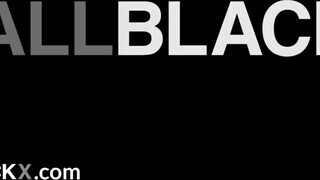 AllBlackX - Cecilia Lion a szenvedélyes szőrös vaginás zsenge