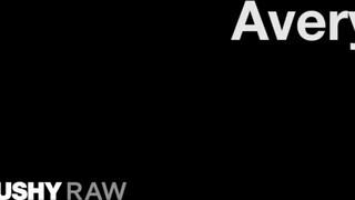 Avery Jane a bűbájos barna fiatal - TUSHYRAW