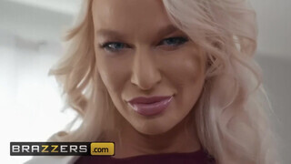 Brazzers - London River gigászi popsija megdolgozva