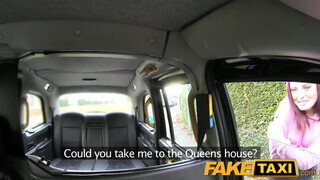 FakeTaxi cuki amcsi csajszi engedi popsiba is