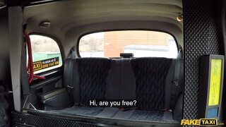 Fake Taxi - Angelina a hátsó ülésen kamatyol