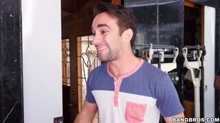 Cassidy Banks a hatalmas tőgyes fital szajha - Bangbros