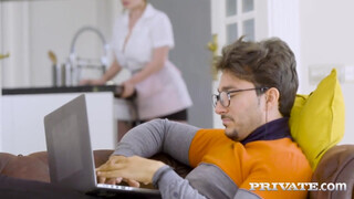 Private-com - Alice Wayne a óriási csöcsű szobalány