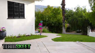 Jessie Saint a cosplayes fiatal gádzsi - TeamSkeet
