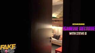 Isabelle Deltore a szexy ausztrál milf - Fake Hostel