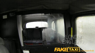 FakeTaxi - Csöcsös mami megkettyintve