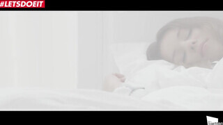 Taylor Sands hajnali kúrása - The White Boxxx
