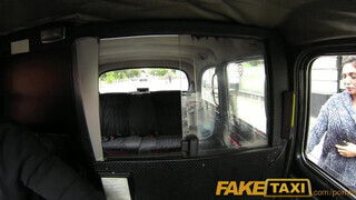 FakeTaxi - termetes tőgyes lány nem akar fizetni
