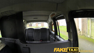 FakeTaxi - begerjedt lány hívja a taxit