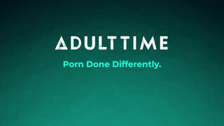 ADULT TIME - Daphne Klyde gondosan ánuszba rakva