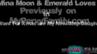 Mina Moon és Emerald karácsonyi kettyintése