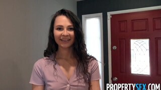 PropertySex - Liz Jordan élvezi ha nyalják