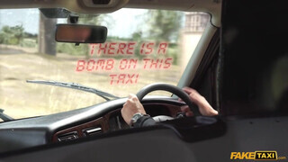 Fake Taxi - Tinédzser szuka a hátsó ülésen
