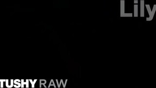 TUSHYRAW - barna csaj gigantikus muffja keményen megkettyintve