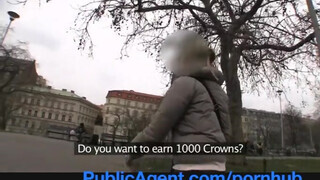 PublicAgent Hajléktalan csajszika nem tud a hotelben fizetni