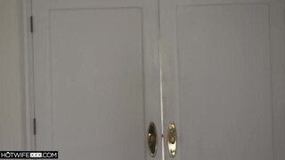 HotwifeXXX - ez a bőrös virsli sokkal nagyobb mint a férjemé