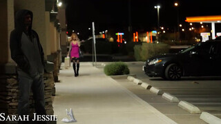 Naughty America - Sarah Jessie a szenvedélyes tetkós milf