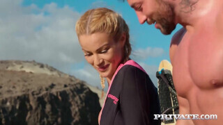 Private com - Cherry Kiss a csinos szörfös csajszika