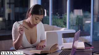 VIXEN - Jade Kush a vadító ázsiai maca