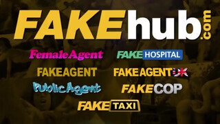 Public Agent - Fekete hajú kicsike didkós tinédzser lány