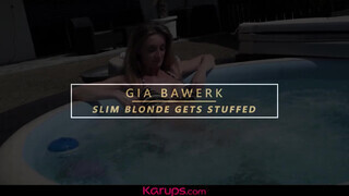 Karups - Gia Bawerk a vadító világos szőke milf
