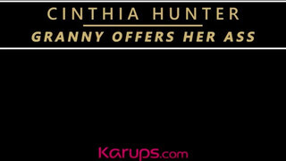 Karups - Cinthia Hunter hátsó lyukba kurelva