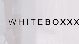 WHITEBOXXX - Francys Belle a gigantikus didkós csajszi