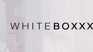 WHITEBOXXX - Zsenge lányok édeshármasban