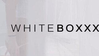 WhiteBoxxx - Leanne Lace a masszőr manussal kupakol