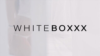 WHITEBOXXX - Eveline Dellai hátsó nyílásba kurelva