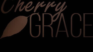 Cherry Grace a formás cunis bige