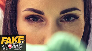 Fake Hostel HD - Lilu Moon a szenvedélyes orosz pipi