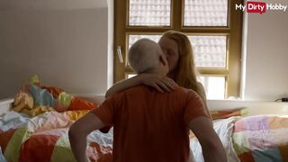 Világos Szőke fiatal nyögés míg az korosodó megdugja a pináját