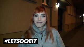 Lullu Gun és Anny Aurora megosztják a óriási néger fazt kint a vadonban